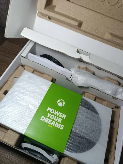 Xbox Series S (État 10/10) + Batterie