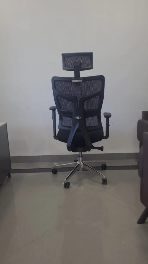 Chaise opérateur ergonomique  haut de gamme importation avec Repose-tête ajustable et Accoudoirs 3D réglables