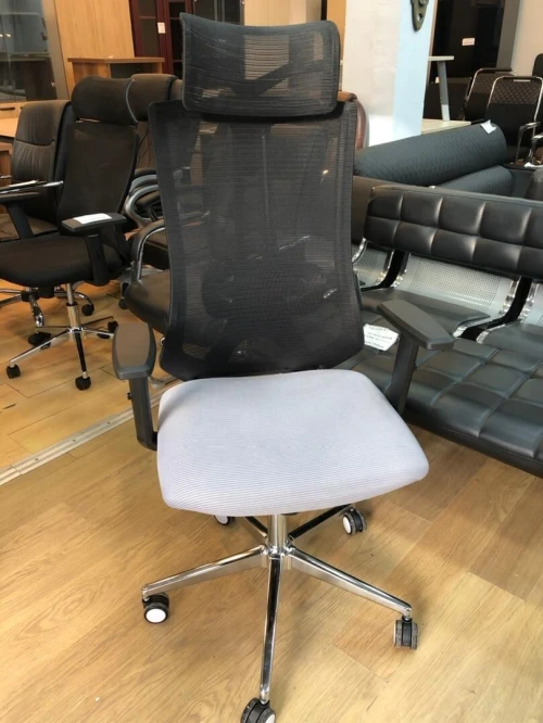 Chaise Opérateur Ergonomique en filet avec un dossier ajustable, Accoudoirs ,Appuie-tête réglable