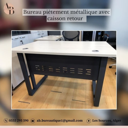 Bureau professionnel Plateau blanc érable Piétement métallique robuste avec Caisson  3 tiroirs