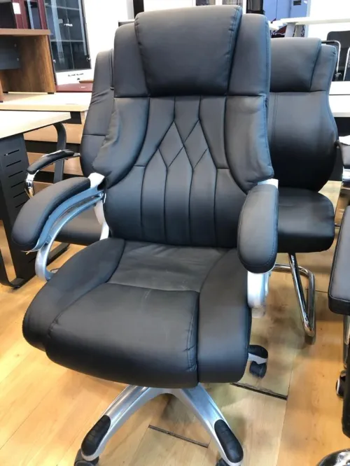 fauteuil directionnel en Similicuir Marron ou noir avec Dossier Ergonomique