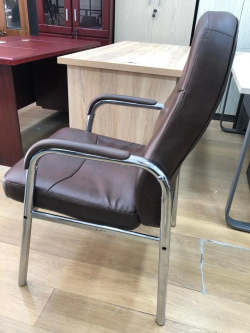 Chaise Visiteur en Sky Marron bien rembourrés