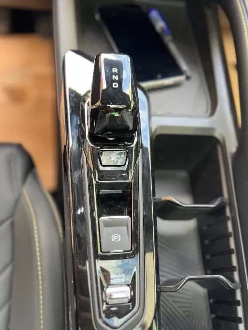 Geely Coolray 2025 