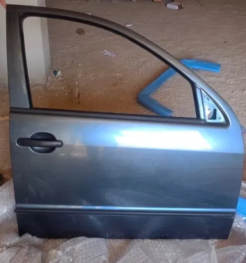 Porte à droite SKODA FABia La couleur : gris