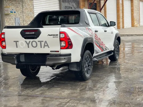 Toyota Hilux 2021 adventure