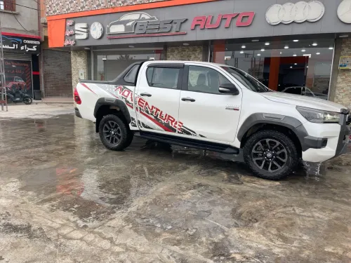 Toyota Hilux 2021 adventure