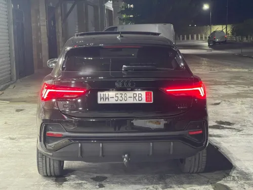 Audi Q3 2023 pack black