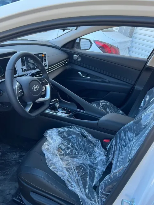 Hyundai Elantra 2025 