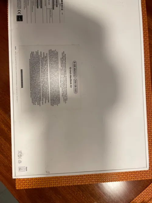 MacBook Air2020 M1. 256gb . Ram 8gb Cycle 159