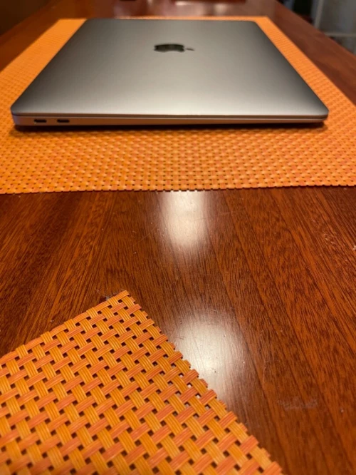 MacBook Air2020 M1. 256gb . Ram 8gb Cycle 159