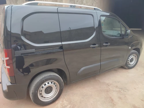 Fiat Doblo 2024 noir