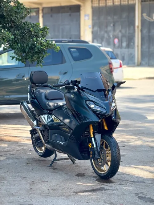 Yamaha Tmax 2024