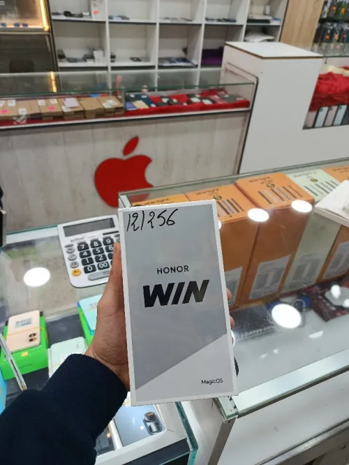 Honor Win