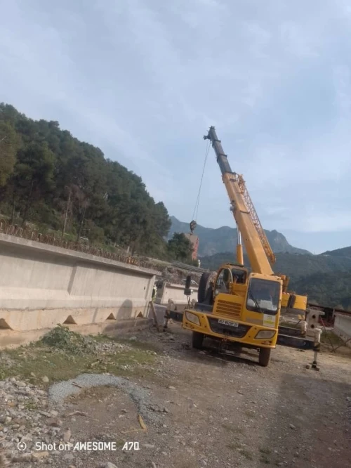 Location de grue mobile 16T 20T et 25T Xcmg zoomlion 