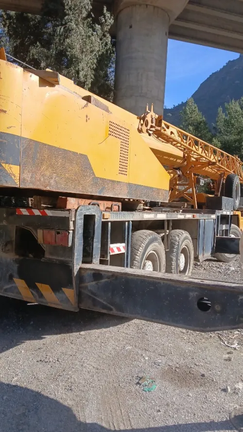 Location de grue mobile 16T 20T et 25T Xcmg zoomlion 