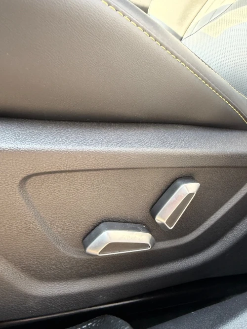 Geely Coolray 2025 