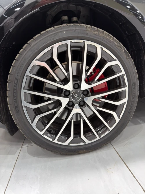 Audi Q5 2026 S-LINE