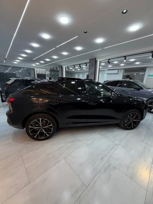 Audi Q3 2026 S-LINE