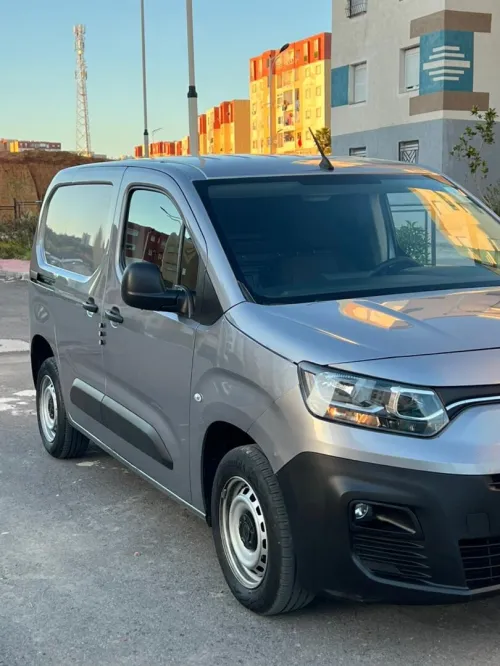 Fiat Doblo 2024 tolé