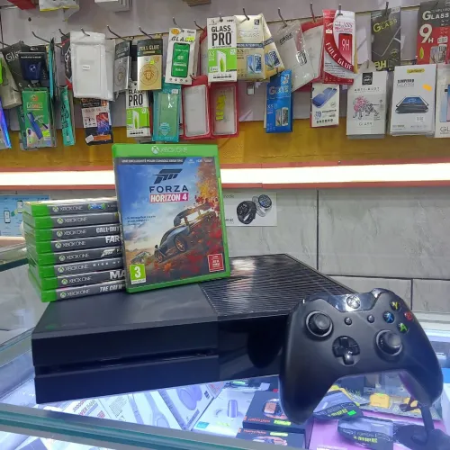 XBOX ONE 500 GB 1 MANETTE 6 CD JEUX