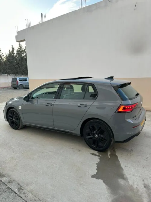 Volkswagen Golf 8 2025 R Black Edition 