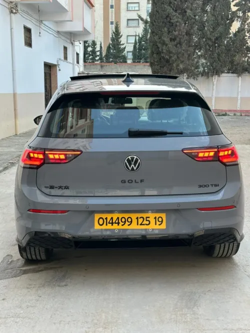 Volkswagen Golf 8 2025 R Black Edition 