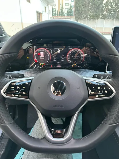 Volkswagen Golf 8 2025 R Black Edition 