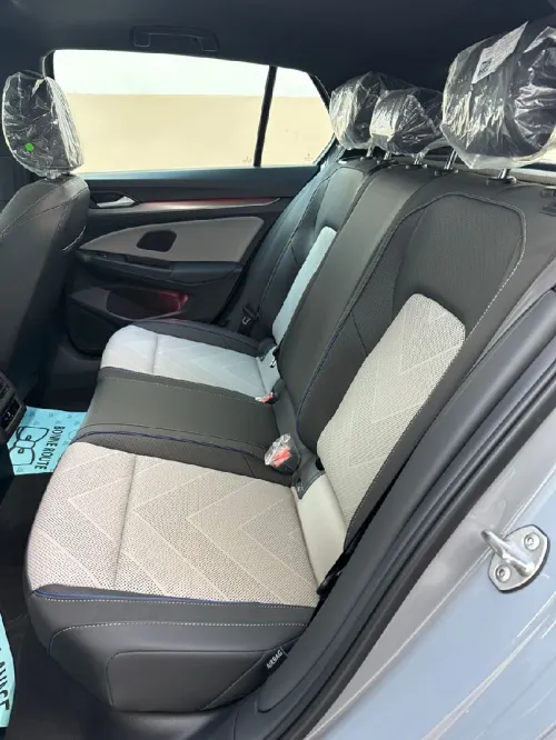 Volkswagen Golf 8 2025 R Black Edition 