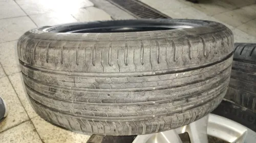 2 Pneu Iris 205/55/16+ 2 pneus Continental