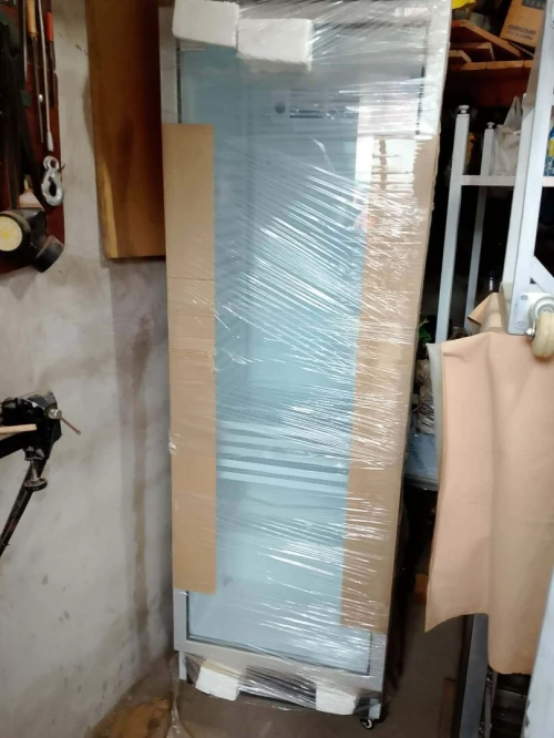 FRIGO  ARMOIRE A CANETTE  neuf jamais utilise marque UGUR