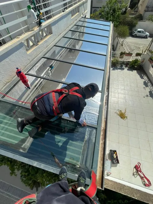 FILM DE PROTECTION SOLAIRE BÂTIMENT / الأشرطة الواقية من الحرارة
