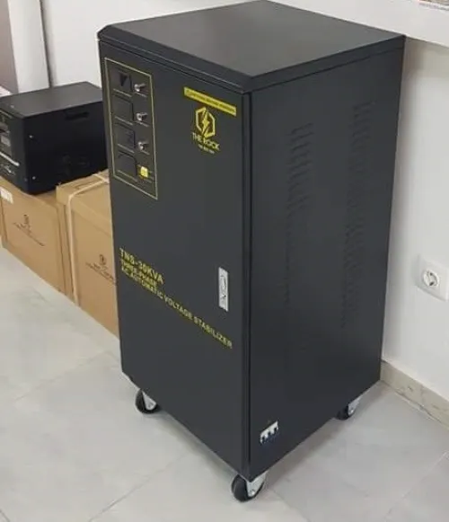 Stabilisateurs THE ROCK & APC by Schneider Electric