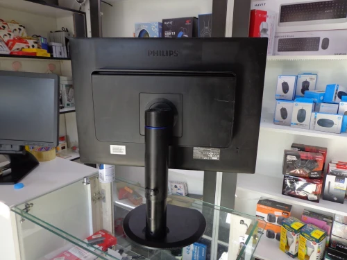 Des ecran Philips 24 pouce Original rotatif venu de france