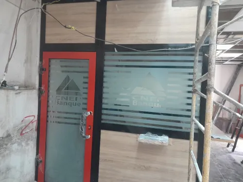 Vitrine en verre trempè et siparation amouvible