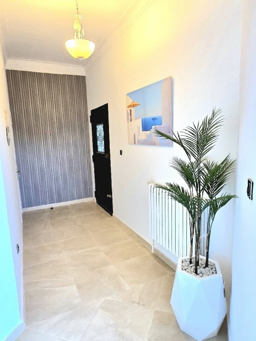 Location Appartement Niveau de villa F4 Oran Oran