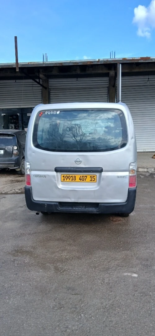 Nissan Urvan 2007