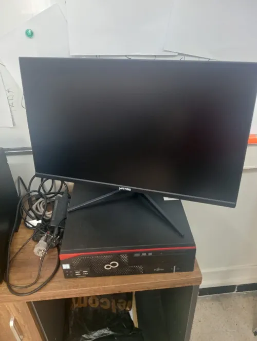 Pc de bereau et imprimante et fax