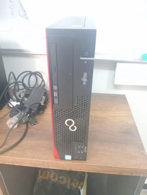 Pc de bereau et imprimante et fax