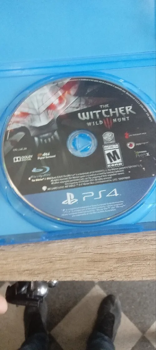 CD ps4 slim the Witcher 3 wild hunt