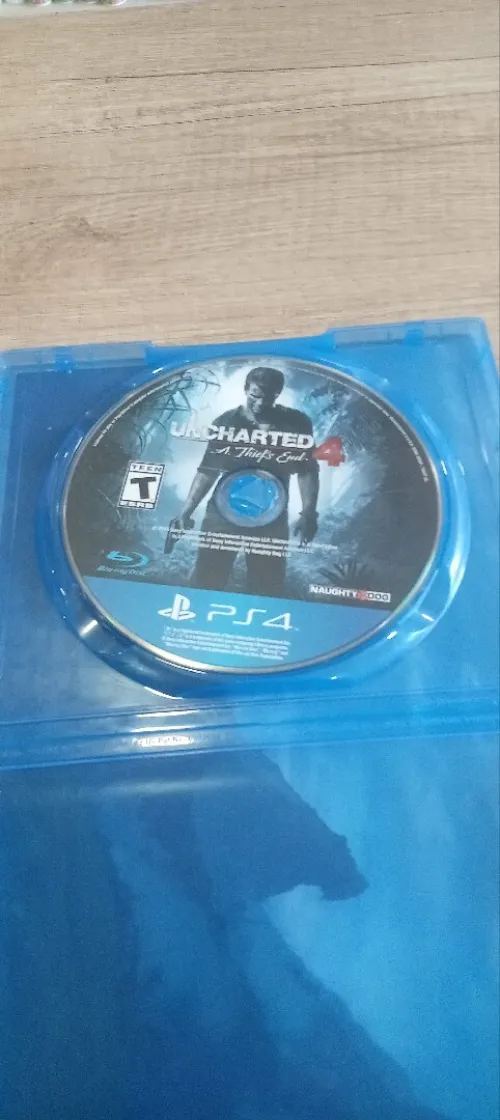 CD ps4 slim uncharted 4