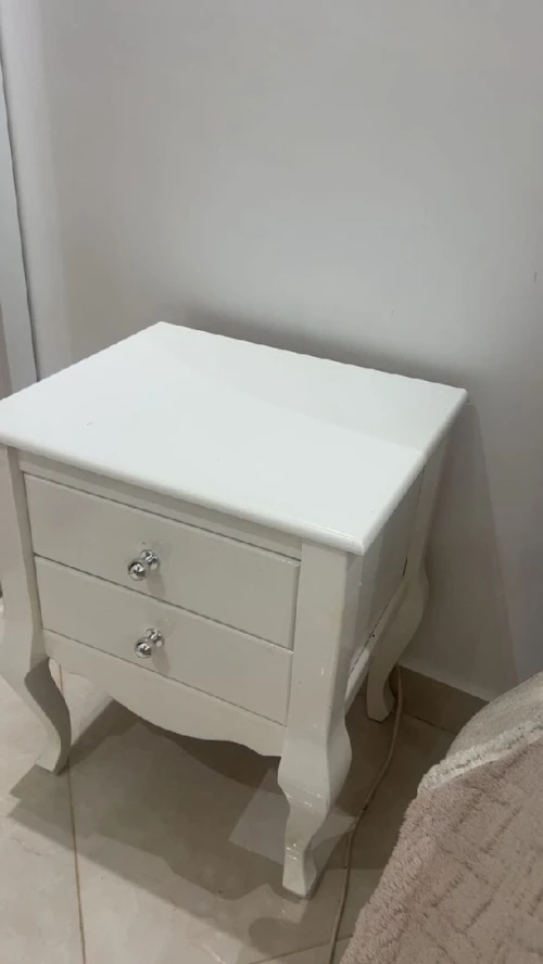 Coiffeuse a vendre + 2 tables de nuit