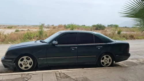 Mercedes E270 2001 Avantgarde