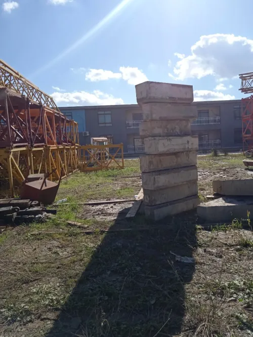 Grue à tour