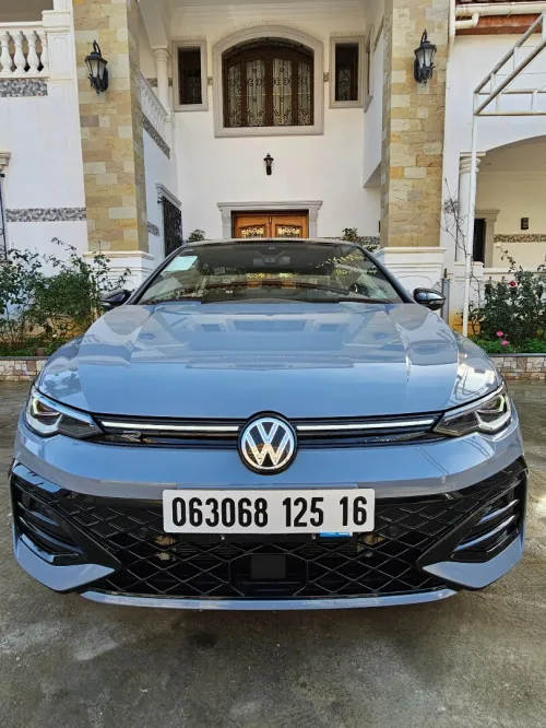 Volkswagen Golf 8 2025 R Black Edition 