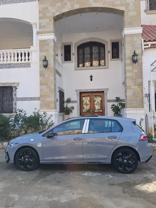 Volkswagen Golf 8 2025 R Black Edition 