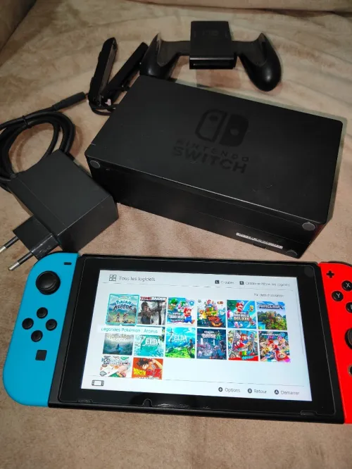 Nintendo switch V2 2023 flashée puce 128 go excellent état