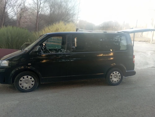 Transport Professionnel  VAN Volkswagen T5 (8 Places) Avec Chauffeur