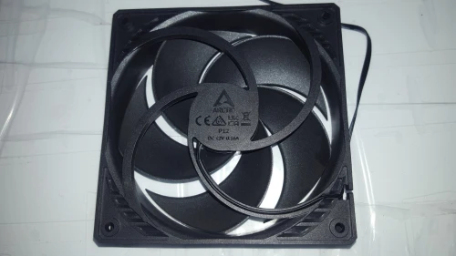 Ventilo PC Arctic P12 + Deux FSP RGB