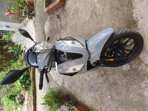 Sym St 200 2025