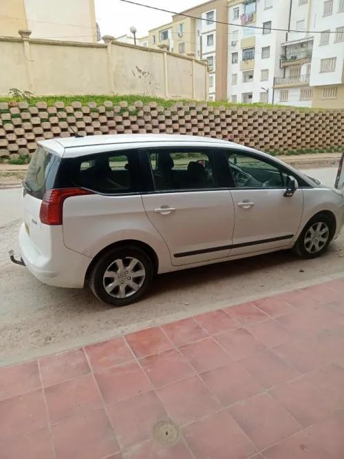 Peugeot 5008 2014 Access